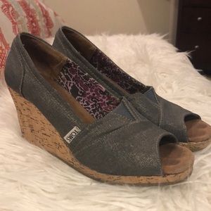 TOMS wedges